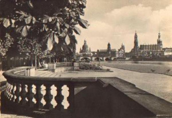 Dresden von der Neustaedter Seite o 8.11.1961
