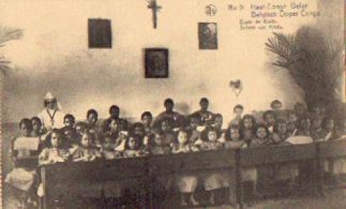 Belgian Congo School by Kindu School colored children * approx. 1920