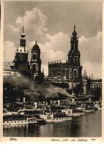 Dresden steamer parade with palace and court church *ca. 1950 Publisher Hahn-Foto10699