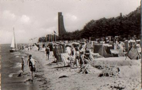 24235 Loboe Navy Memorial o 12.8.1962