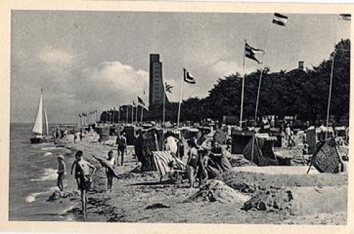 4235 Laboe bathing beach and marine memorial * approx. 1930