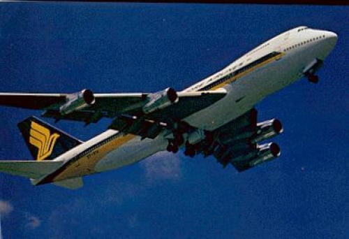 Aviation Singapore Airlines aircraft taking off * approx. 1970