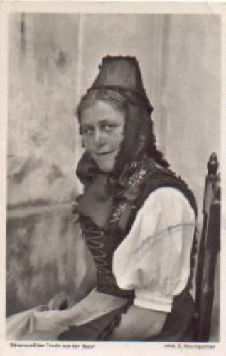 Black Forest costume from Baar o 1936