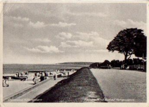 Kühlungsborn Promenade mit Blick auf Heiligendamm o 10.5.1952