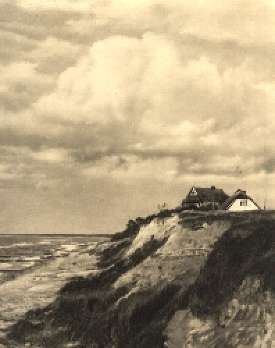 18347 Ahrenshoop Houses on the Hohen Ufer o June 13, 1959