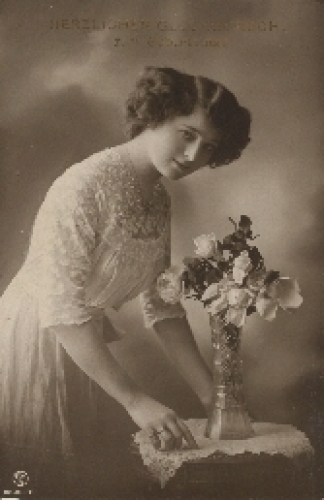 Young woman, congratulations, born around 1920