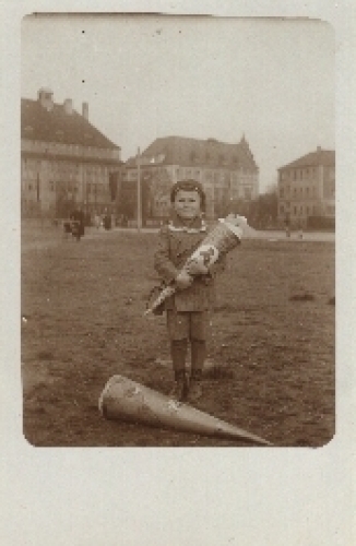 Back to school, boy with school bag * approx. 1920