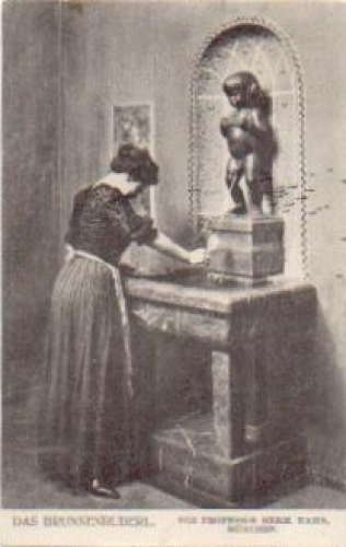 Woman with Manneken Pis o 8.3.1909