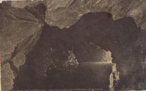 08548 Syrau stalactite and lake cave grotto * approx. 1920