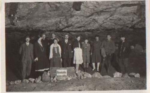 ​38889 Höhle Heimkehle Gruppenfoto Grotte * ca. 1930