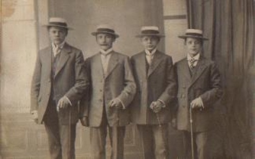 Men in suits with hats and walking sticks Real photo * ca. 1930
