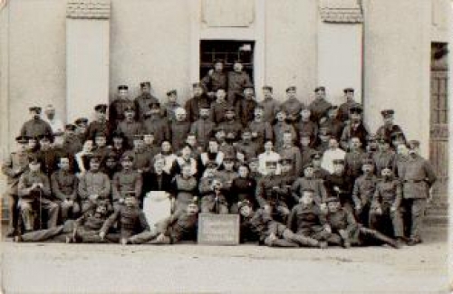 German soldiers in the hospital in Neustadt, WW I Group photo on April 7, 1916