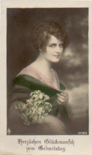 Mrs. Birthday series card no. 4718/2 o 19.4.1919