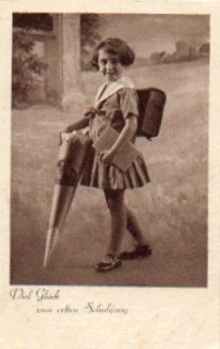 Girls with school bags, school cones, back to school, gebr. circa 1930