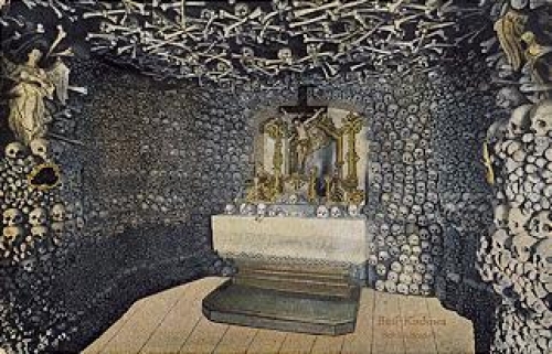 Bad Kudowa, Schädelkapelle, Makabere AK, Totenschädel,  * ca. 1930 Schlesien 