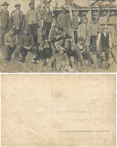 Builders Masons Carpenters Group photo * ca. 1920