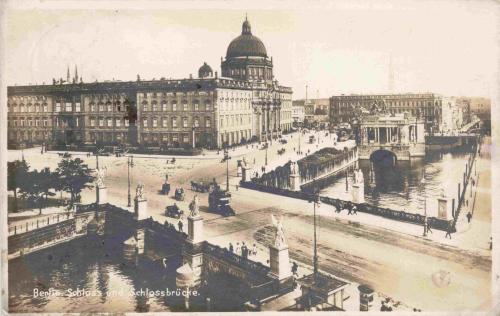 Berlin Palace and Palace Bridge, vintage postcard, c. 1926
