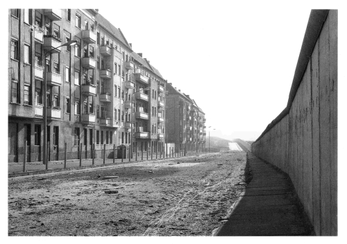 Berlin Wall in Prenzlauer Berg, 1990 – vintage postcard