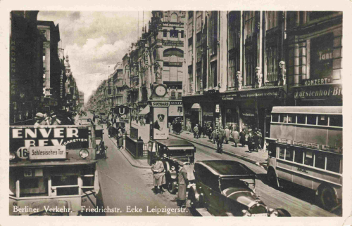 Berlin traffic, Friedrichstrasse at the corner of Leipzigerstrasse, vintage postcard, c. 1928