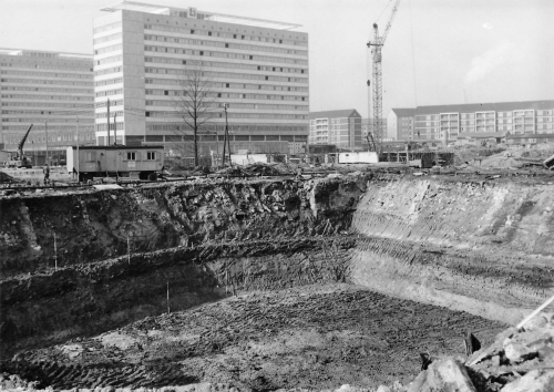 Dresden Prager Strasse Baustelle Rundkino und Hochhaus Grossfoto um 1970