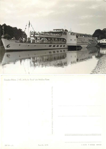 Elbe steamer MS "Wilhelm Pieck" in front of Dresden Pillnitz *1970 Hanich2175