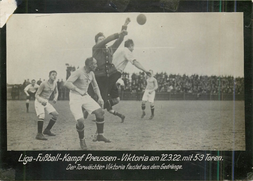 Fussball Preussen - Viktoria am 12.3.22, 16x11cm, Echtfoto Pressefoto