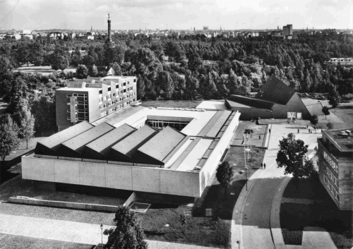 Hansaviertel, Berlin – Academy of Arts (Akademie der Künste) at Hanseatenweg 10, vintage postcard, c. 1963