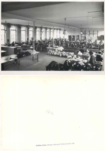 Hohenstein-Ernstthal weaving workshop, large photo 17.5 x 12.5 cm around 1950