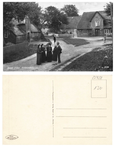 25938 Foehr island Frisian houses traditional costumes * approx. 1930