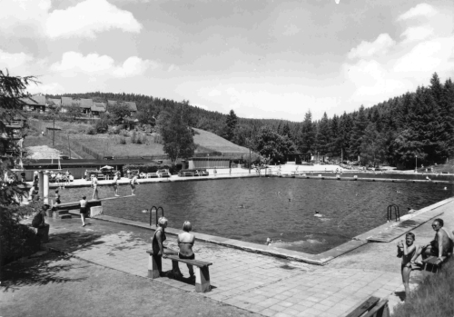 Klingenthal Sachsen Bad im Dürrenbachtal * 1974