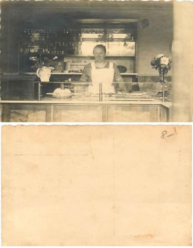 Verkäuferin in einer Konditorei Echtfotokarte *ca.1920
