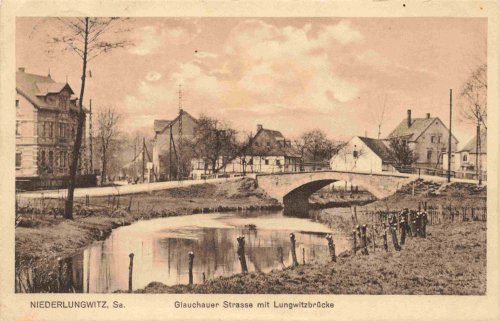 Niederlungwitz Glauchau Glauchauerstrasse mit Brücke o 1913