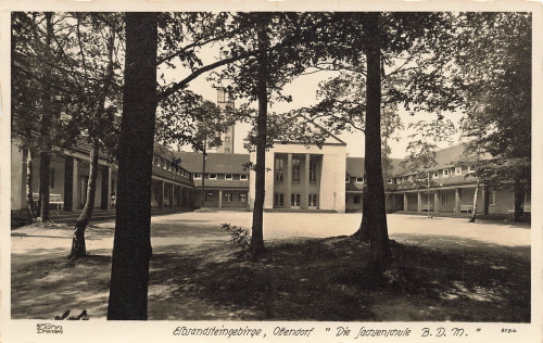 01855 Ottendorf ElbsandsteingebirgeDie Sachsenschule BDM * um 1940 Hahn-Foto8784