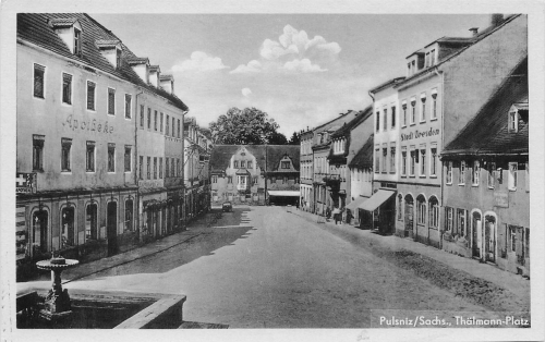 01896 Pulsnitz Ernst Thälmann Platz mit Apotheke * 1953
