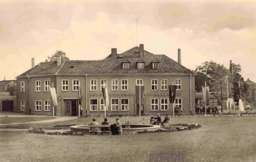 07580 Ronneburg Thüringen Bergarbeiterklubhaus "Karl Marx" o 1965