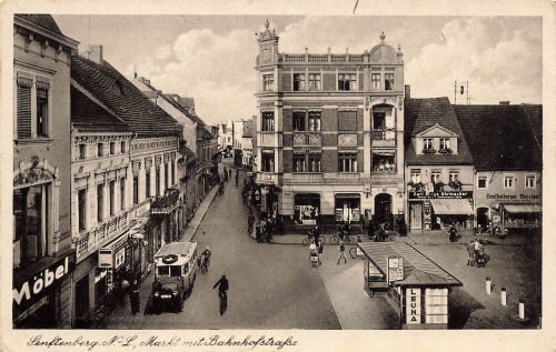 01968 Senftenberg Markt und Bahnhofstrasse * um 1930