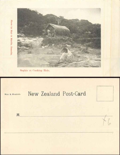 Sophia at Cooking Hole New Zealand AK um 1900