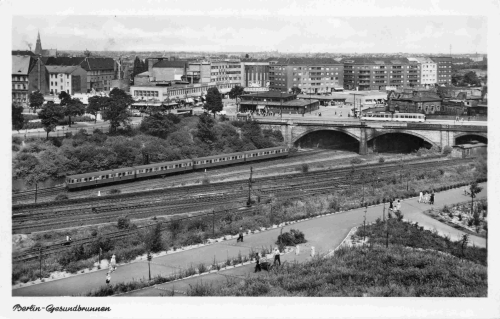 Wedding, Berlin – Gesundbrunnen Station, vintage postcard, 1953