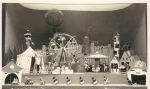 Toy show 1933 Sonneberg hustle and bustle *