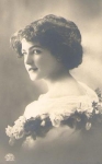 hair fashion Woman's head series card no. 4872/6, * around 1910