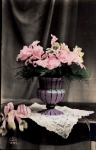 Blumen in violetter Vase o 12.5.1921