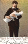 Congratulations on the birth, man with a child in his arms, o May 26, 1905