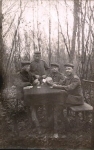Skat spielende Männer im Wald Echtfoto, * ca. 1915