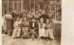 Agriculture, group of field workers with tools, Gebr. ca.1920
