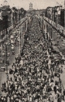 Olympische Spiele 1936 Die Feststrasse Unter den Linden in Berlin im Flaggenschmuck Sammelbild, keine AK