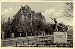 06295 Eisleben Schlossplatz with marathon runner monument * approx. 1930