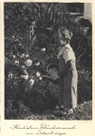 Mädchen mit Gießkanne Geburtstagskarte * ca. 1940
