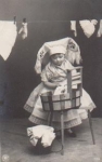 Spreewald costume child washing clothes o 6.12.1909