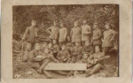 Deutsche Soldaten 1. WK. Gruppenfoto im Feld Gitarre  o 14.8.1918 Feldpost Infanterie-Regiment Nr. 418
