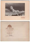 Baby auf Fell Cabinet-photo Hans Siemssen Augsburg ca. 1910